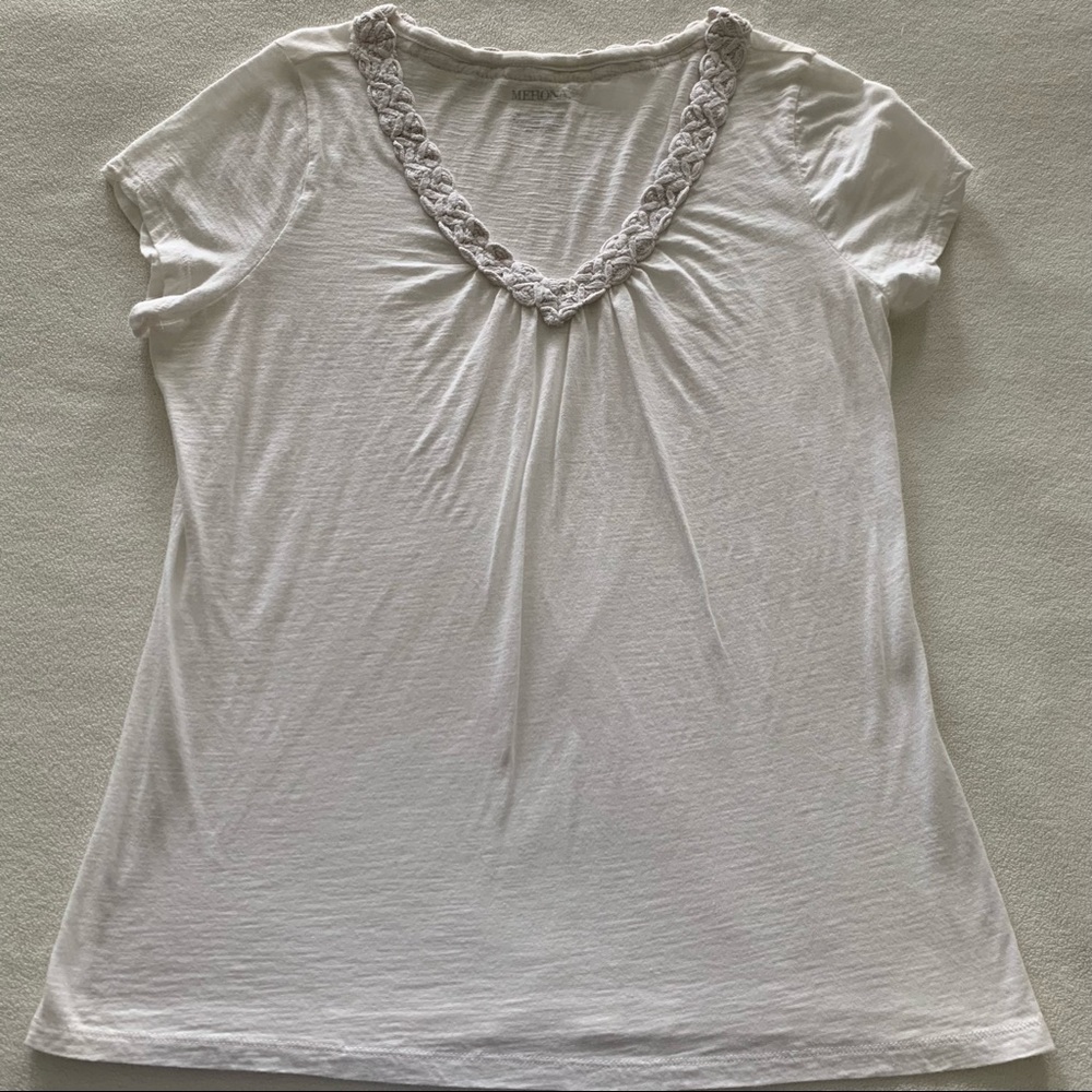 Merona White V-neck Short Sleeve Tee M